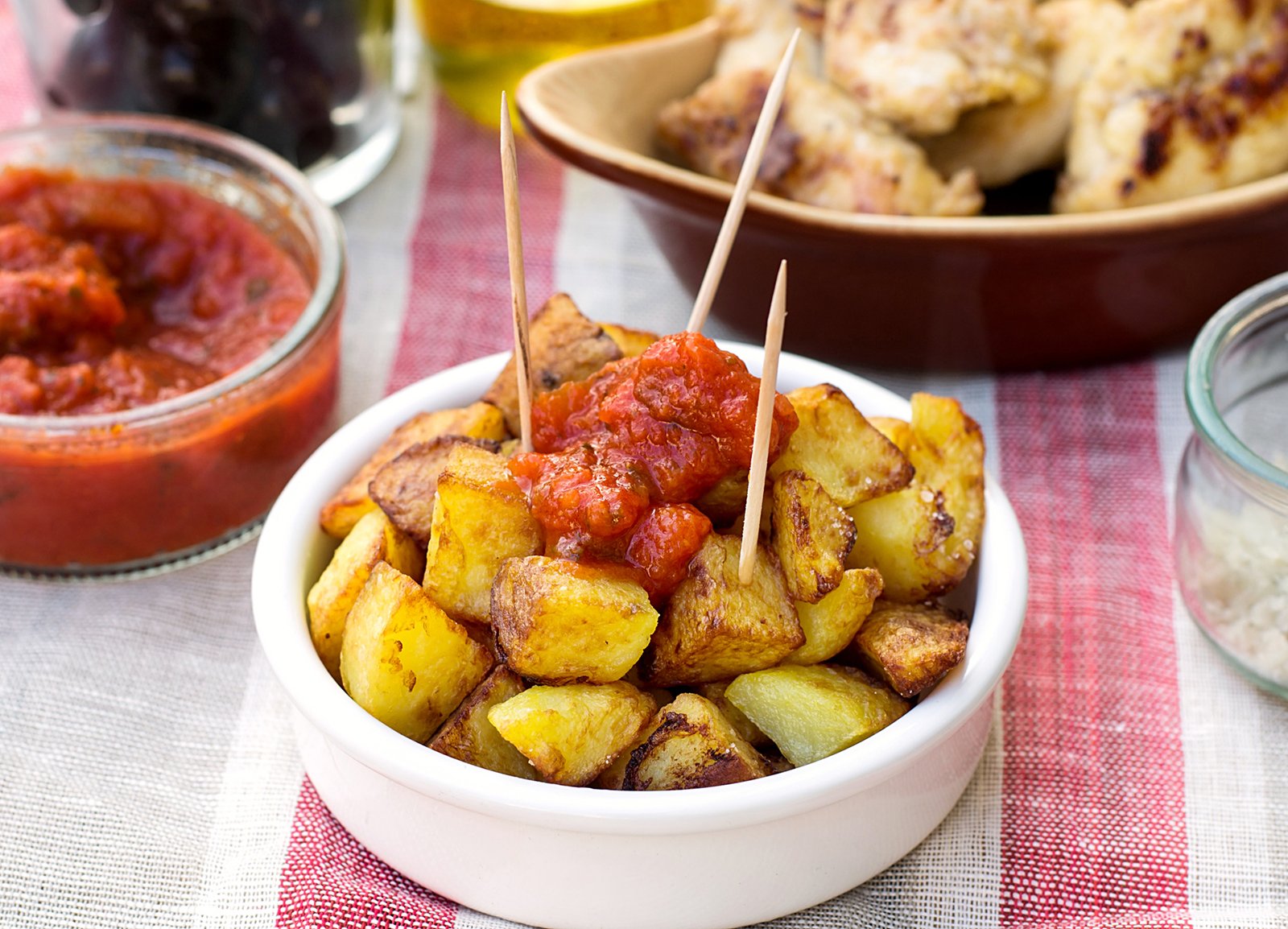 Patatas bravas Receta española