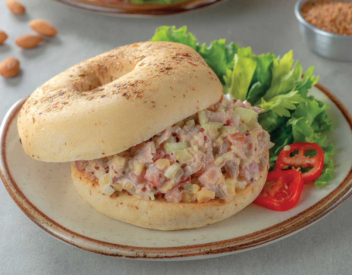 Bagels rellenos de ensalada de atún - Revista Maxi Online