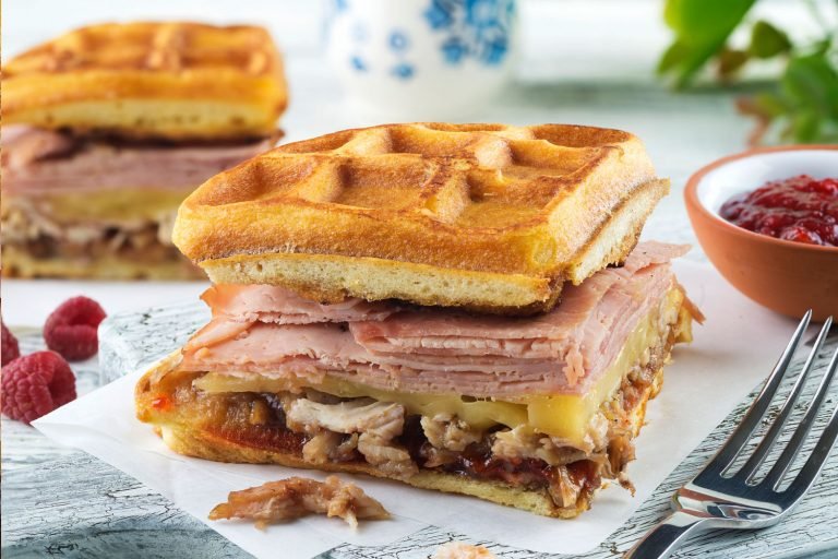 Sándwich de Waffle montecristo